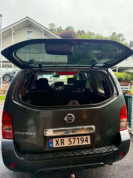 Nissan Pathfinder 6 of 16