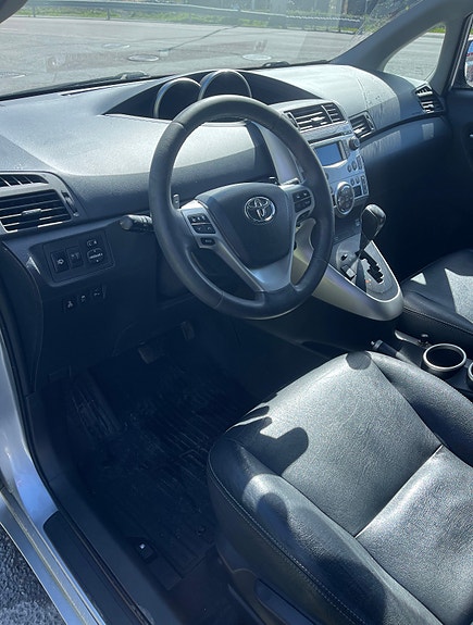 Toyota Verso 4 of 5