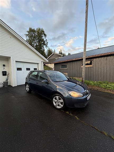 Volkswagen Golf VI 17 of 19