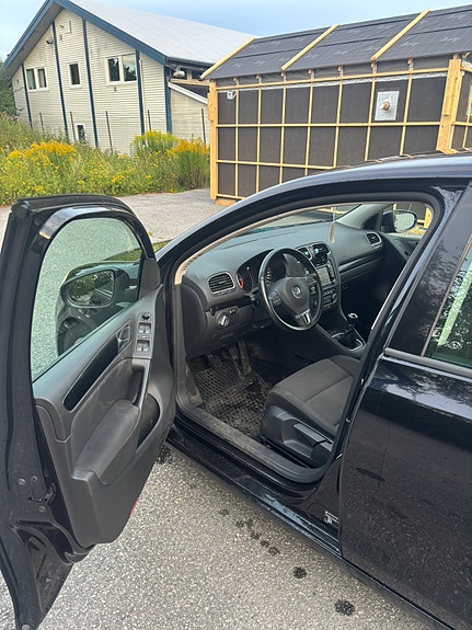 Volkswagen Golf VI 18 of 30