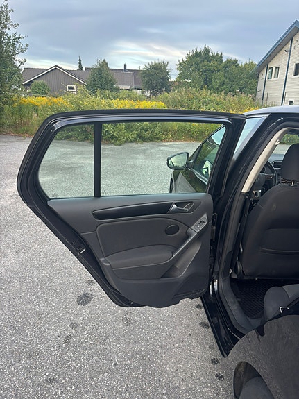 Volkswagen Golf VI 22 of 30