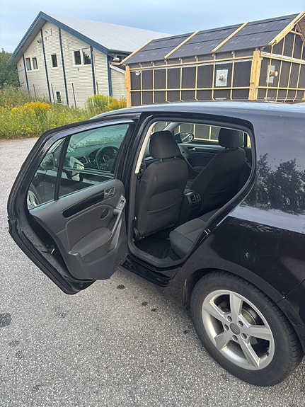 Volkswagen Golf VI 21 of 30