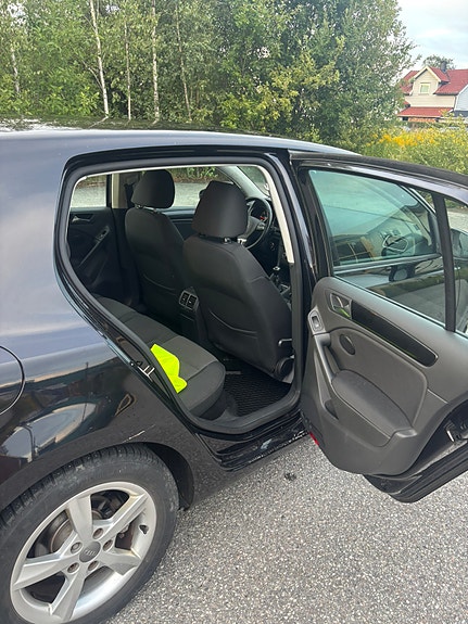 Volkswagen Golf VI 27 of 30
