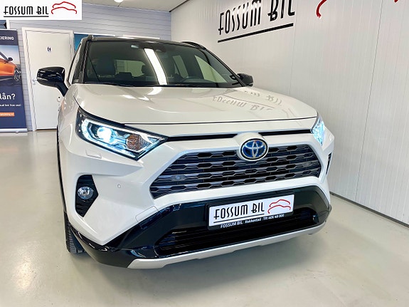 Toyota RAV4 4 of 5