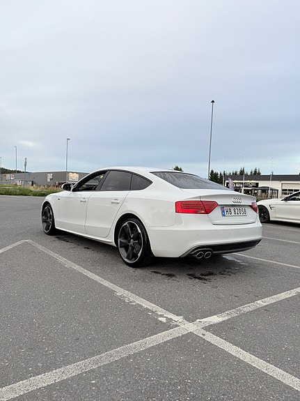 Audi A5 7 of 27