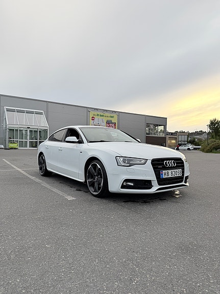 Audi A5 3 of 5