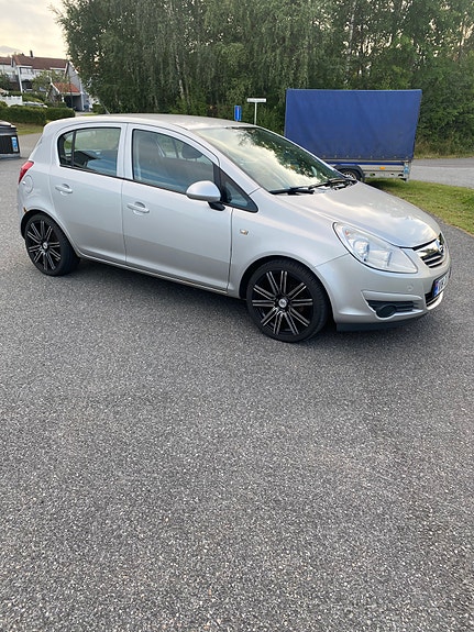 Opel Corsa 2 of 21