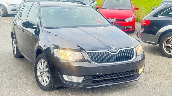 Skoda Octavia 3 of 5