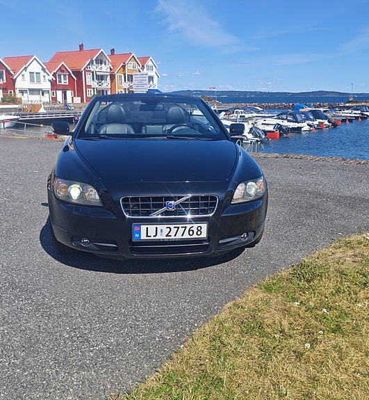 Volvo C70 3 of 5