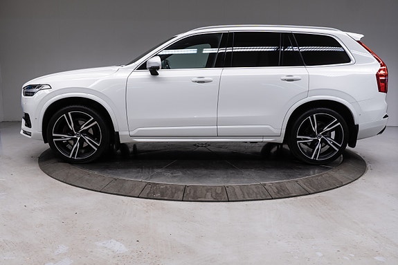 Volvo XC90 2 of 5