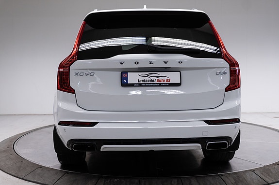 Volvo XC90 4 of 5