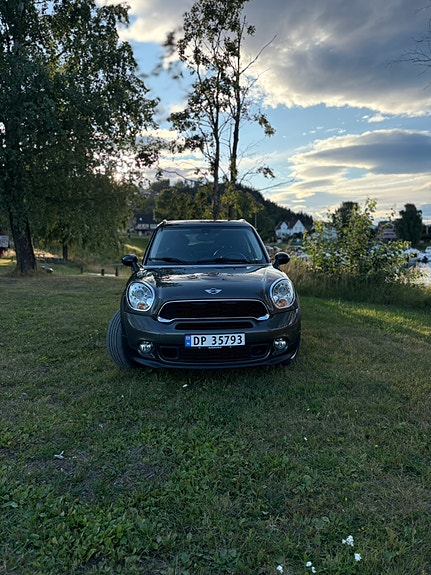 MINI Countryman Cooper D 3 of 5
