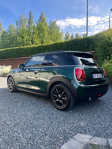 MINI Cooper 3 of 5