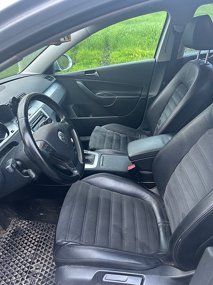 Volkswagen Passat 6 of 12
