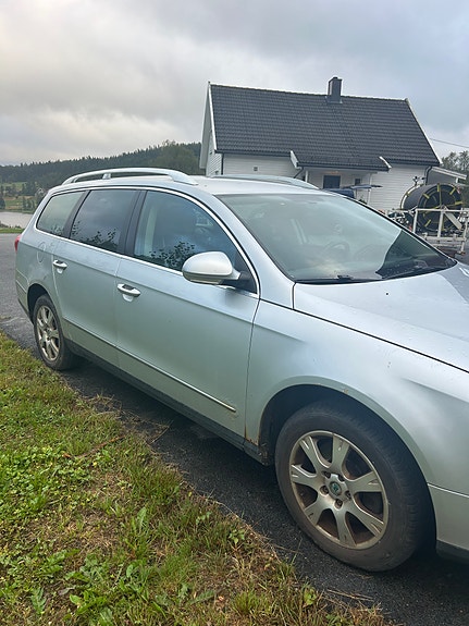 Volkswagen Passat 9 of 12