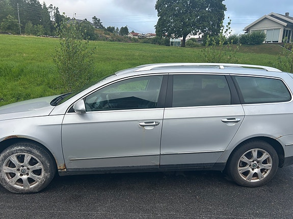 Volkswagen Passat 7 of 12