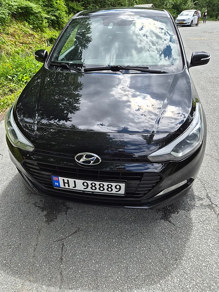 Hyundai i20 7 of 18