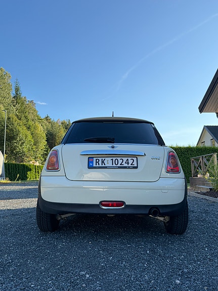 MINI One 3 of 5