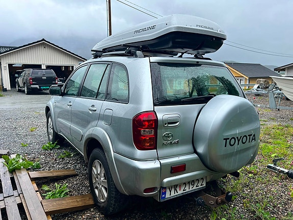 Toyota RAV4 2 of 5