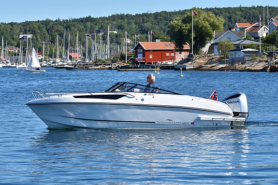 Èn eiers Oceanmaster 680 DC m/ 250 hk Honda. Stor solseng foran. Leveringsklar! 3 of 30