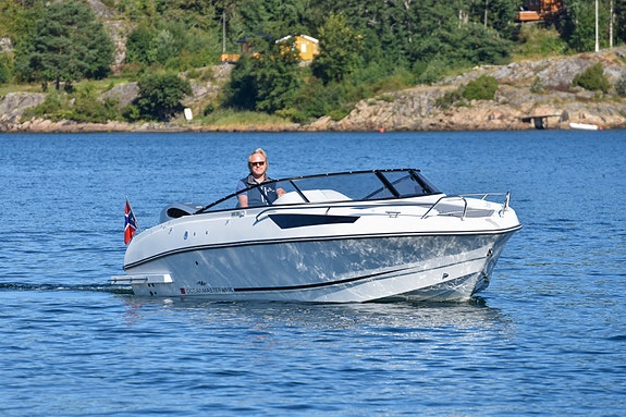 Èn eiers Oceanmaster 680 DC m/ 250 hk Honda. Stor solseng foran. Leveringsklar! 6 of 30