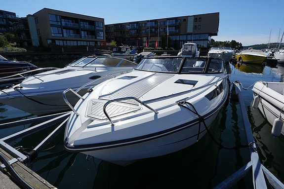Èn eiers Oceanmaster 680 DC m/ 250 hk Honda. Stor solseng foran. Leveringsklar! 22 of 30
