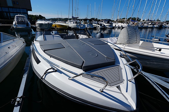 Èn eiers Oceanmaster 680 DC m/ 250 hk Honda. Stor solseng foran. Leveringsklar! 24 of 30