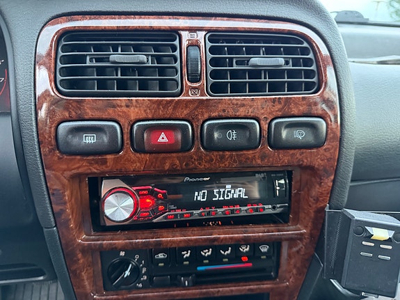 Nissan Primera 24 of 30