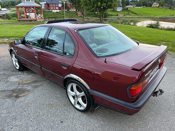 Nissan Primera 18 of 30
