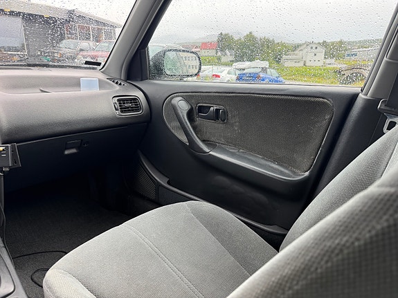Nissan Primera 30 of 30