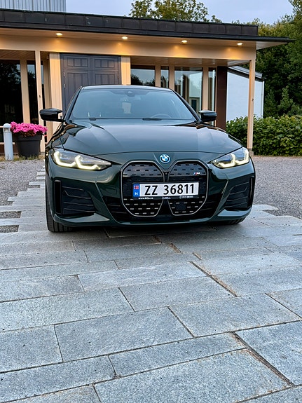 BMW i4 3 of 5