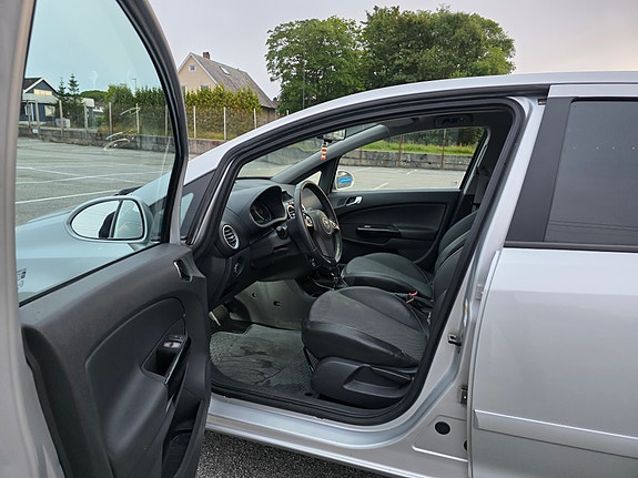 Opel Corsa 17 of 22