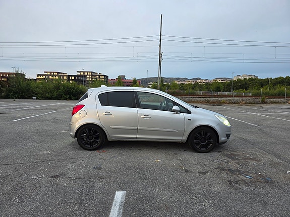 Opel Corsa 10 of 22