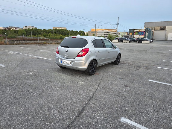 Opel Corsa 8 of 22