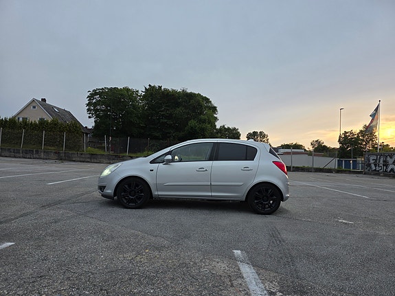 Opel Corsa 4 of 22