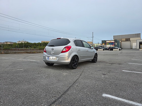 Opel Corsa 9 of 22