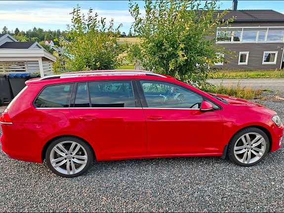 Volkswagen Golf VII 4 of 9