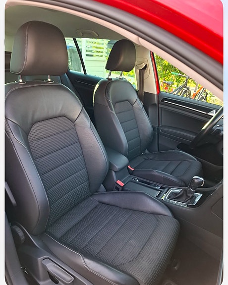 Volkswagen Golf VII 2 of 9