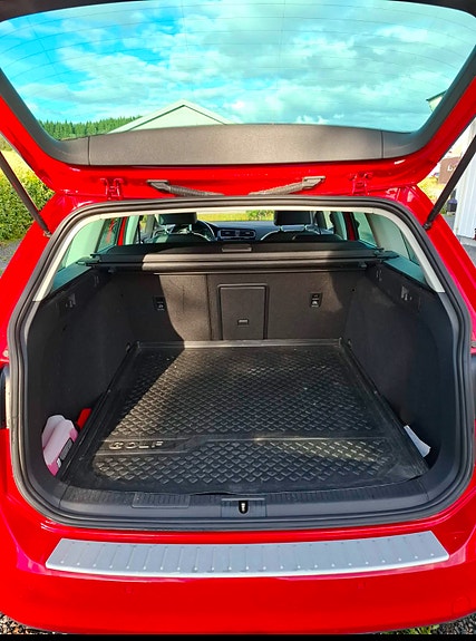 Volkswagen Golf VII 5 of 9