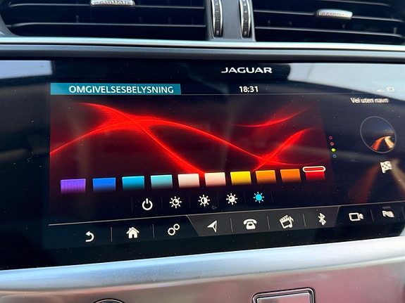 Jaguar I-PACE 9 of 30