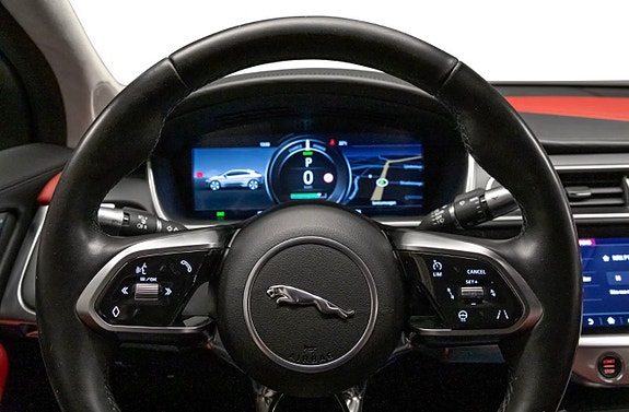 Jaguar I-PACE 22 of 30