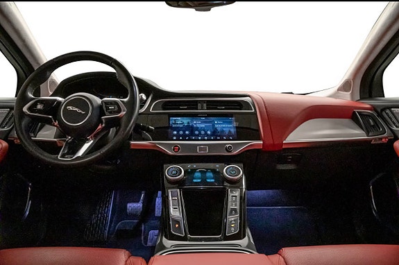 Jaguar I-PACE 11 of 30