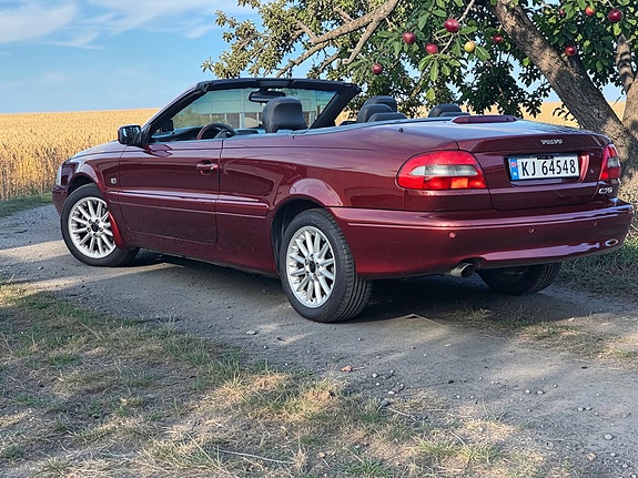 Volvo C70 4 of 30