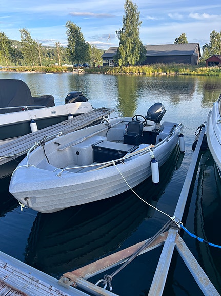 Pioner 15 med med rattkonsoll og nyoverhalt Yamaha 15hk 2 of 5
