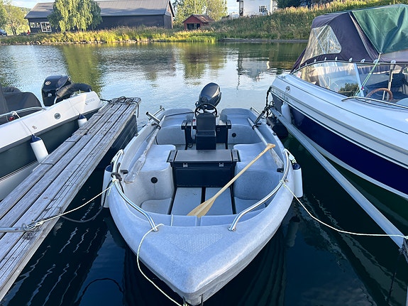 Pioner 15 med med rattkonsoll og nyoverhalt Yamaha 15hk 3 of 5