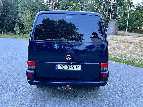 Volkswagen Caravelle 5 of 5