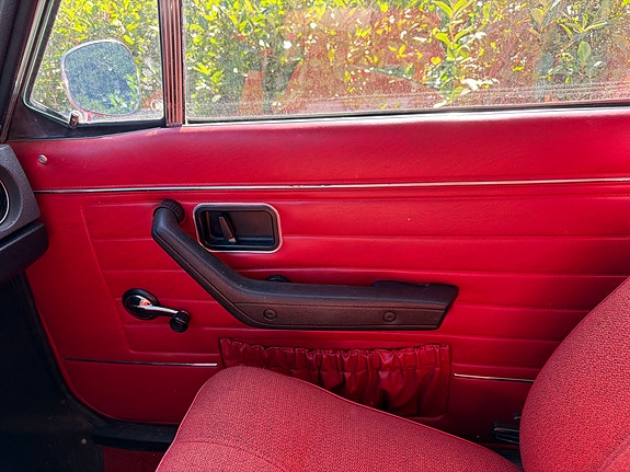 Volvo 142 16 of 25