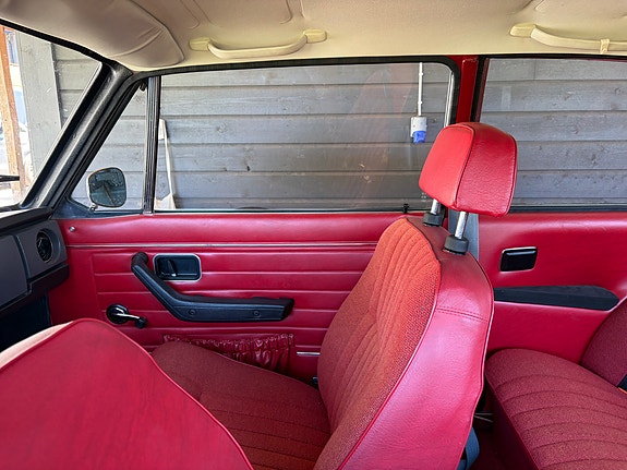 Volvo 142 15 of 25