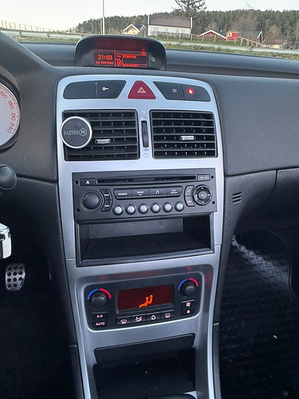 Peugeot 307 12 of 17
