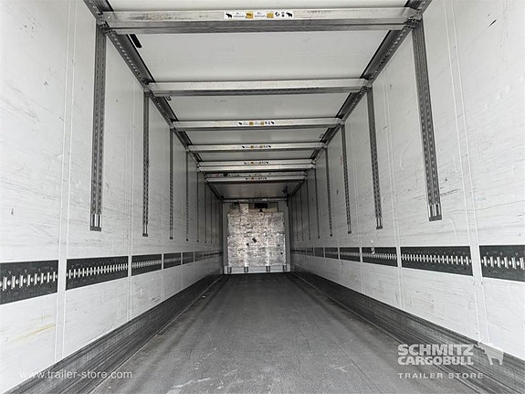 Schmitz Cargobull Reefer Multitemp 3 of 14